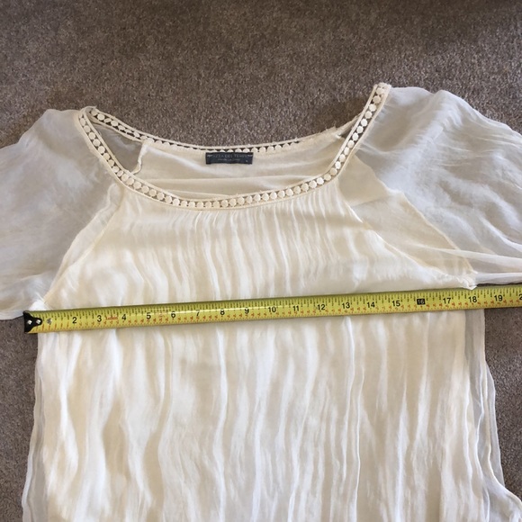 Piazza Del Tempio | 100% Silk Embroidered Italian Blouse - Picture 12 of 13